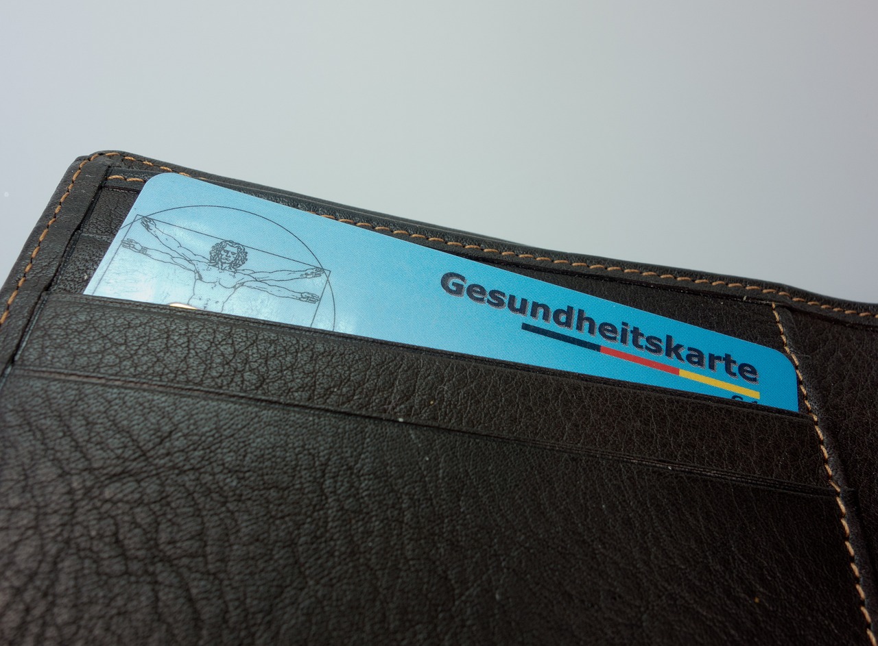 health card, health, wallet, health insurance, insurance, cost, money, disease, euro, social, social insurance, legally, germany, aok, private, insurance card, chip, finance, health insurance, health insurance, health insurance, health insurance, health insurance, insurance